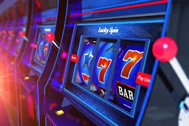 Antarmuka pemain Fortune Rabbit menampilkan reel, pengontrol taruhan, dan tombol putar
